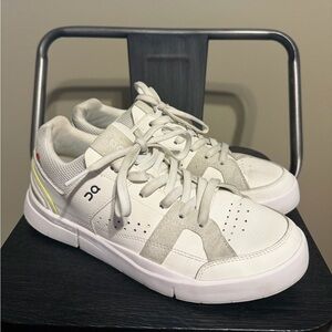 On Running The Roger Clubhouse Roger Federer White Sneakers Size 8.5